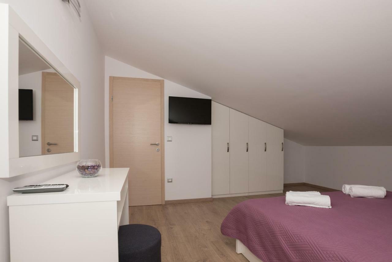 Vujcic Apartment Makarska
